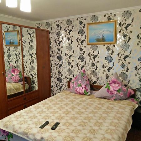 Apartment Nr Railway Station Odessa Exterior foto