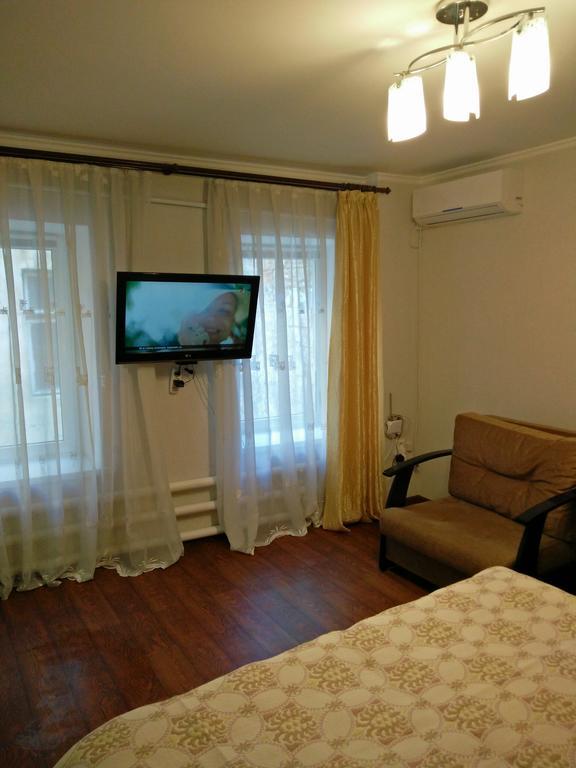 Apartment Nr Railway Station Odessa Exterior foto